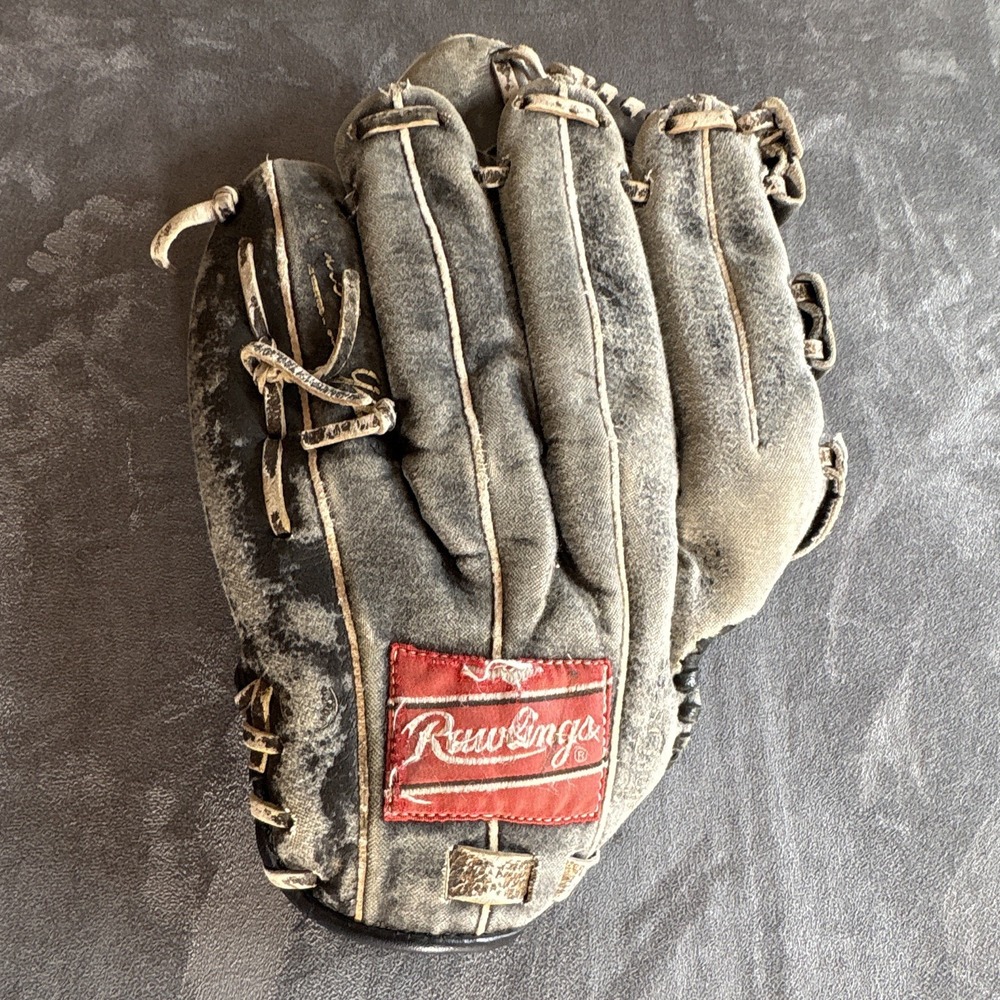 Vintage Rawlings RMC-25-2 Right Hand Throw Leather Baseball Glove MLB Decor